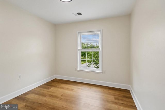 20893 FOWLERS MILL CIR, Ashburn, VA 20147