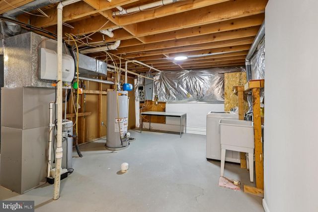 20893 FOWLERS MILL CIR, Ashburn, VA 20147