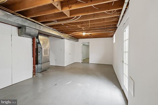20893 FOWLERS MILL CIR, Ashburn, VA 20147