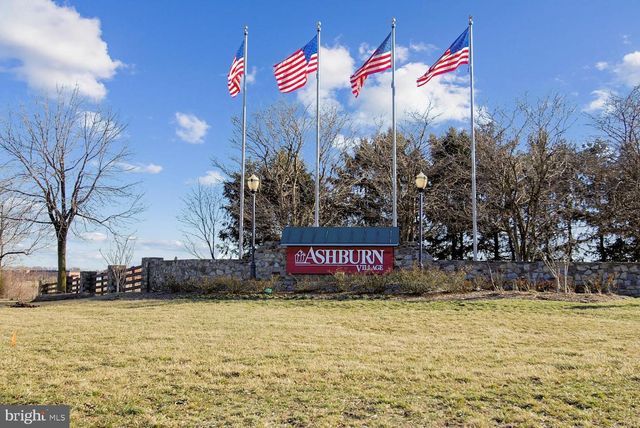20893 FOWLERS MILL CIR, Ashburn, VA 20147