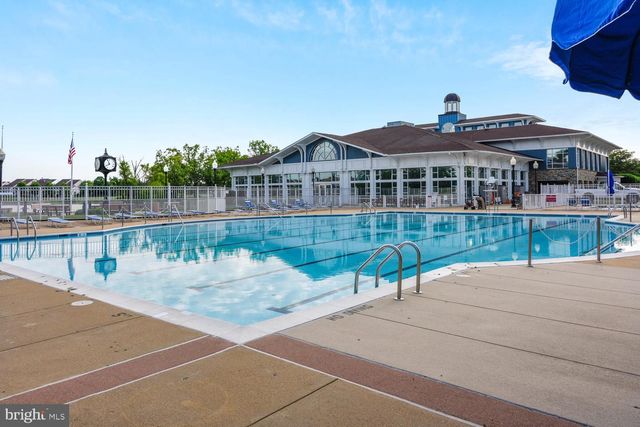 20893 FOWLERS MILL CIR, Ashburn, VA 20147