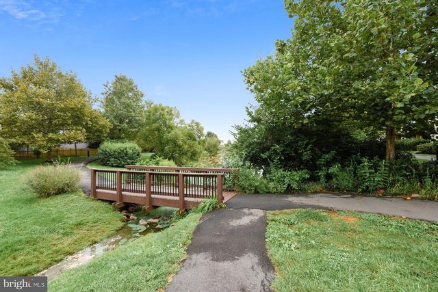 20893 FOWLERS MILL CIR, Ashburn, VA 20147