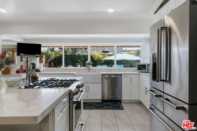 11332 Loch Lomond Road, Los Alamitos, CA 90720