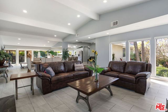 11332 Loch Lomond Road, Los Alamitos, CA 90720