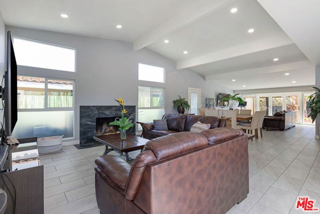 11332 Loch Lomond Road, Los Alamitos, CA 90720