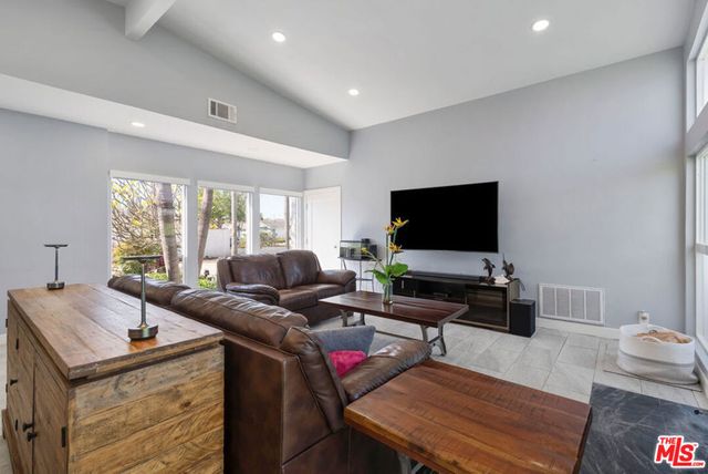 11332 Loch Lomond Road, Los Alamitos, CA 90720