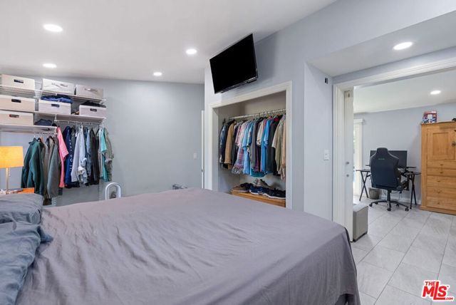 11332 Loch Lomond Road, Los Alamitos, CA 90720