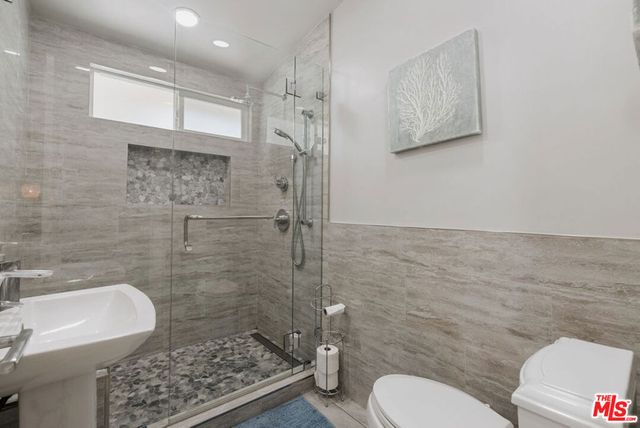 11332 Loch Lomond Road, Los Alamitos, CA 90720