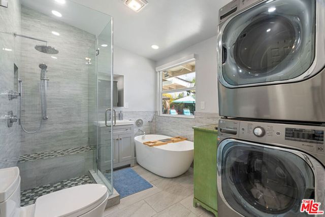 11332 Loch Lomond Road, Los Alamitos, CA 90720