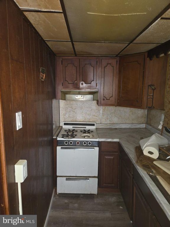 113 W WISHART ST, PHILADELPHIA, PA 19133 — photo 3