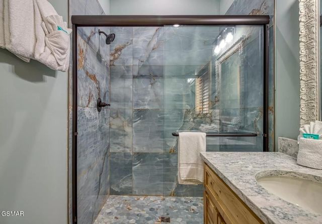 604 Cherokee Orchard Road, Gatlinburg, TN 37738