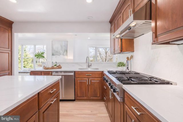 7303 HONEYWELL LN, Bethesda, MD 20814