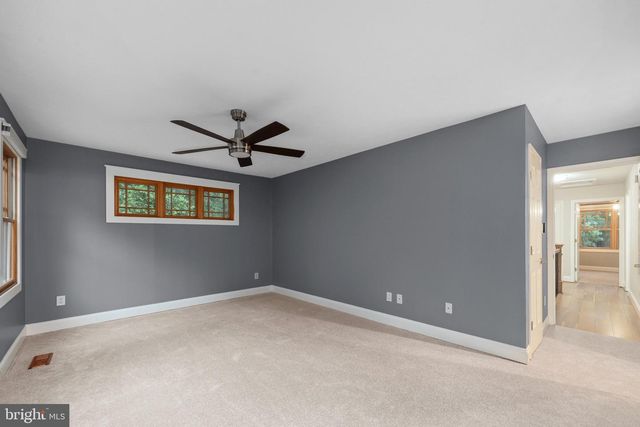 11953 FALLING CREEK DR, Manassas, VA 20112