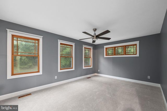 11953 FALLING CREEK DR, Manassas, VA 20112