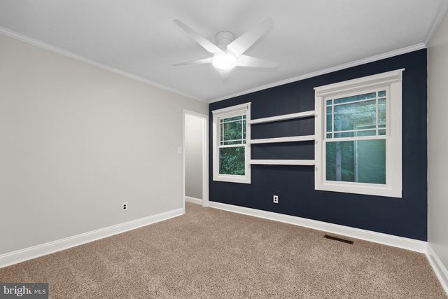 11953 FALLING CREEK DR, Manassas, VA 20112