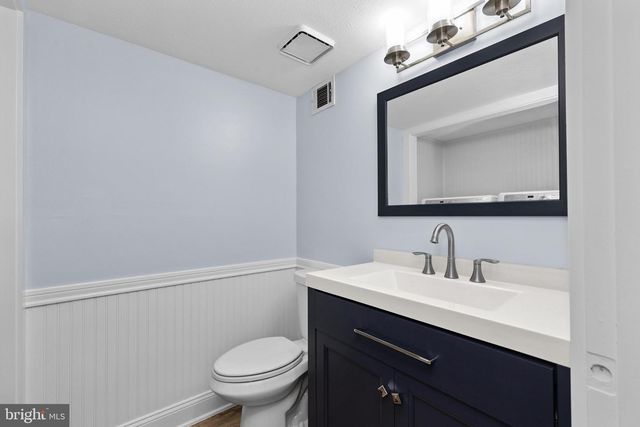 11953 FALLING CREEK DR, Manassas, VA 20112