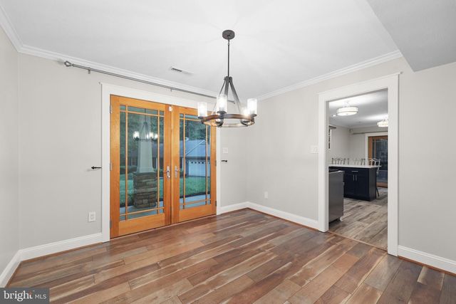 11953 FALLING CREEK DR, Manassas, VA 20112