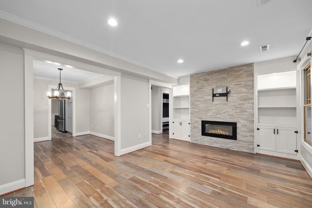 11953 FALLING CREEK DR, Manassas, VA 20112