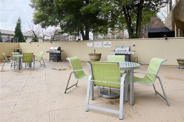 2479 Peachtree NE Road 611, Atlanta, GA 30305