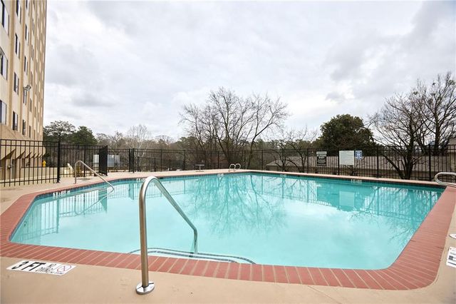 2479 Peachtree NE Road 611, Atlanta, GA 30305