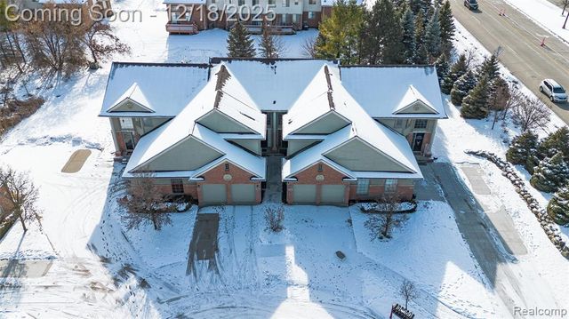 1030 Lorenzo Court, Troy, MI 48085