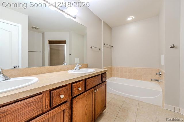 1030 Lorenzo Court, Troy, MI 48085