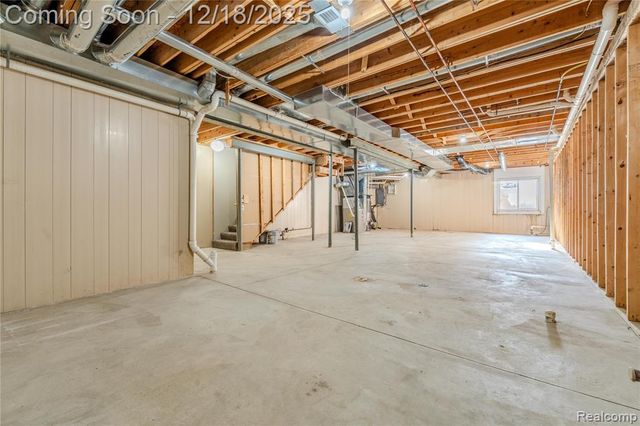 1030 Lorenzo Court, Troy, MI 48085