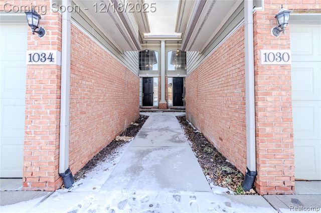 1030 Lorenzo Court, Troy, MI 48085