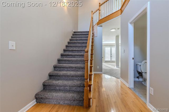 1030 Lorenzo Court, Troy, MI 48085