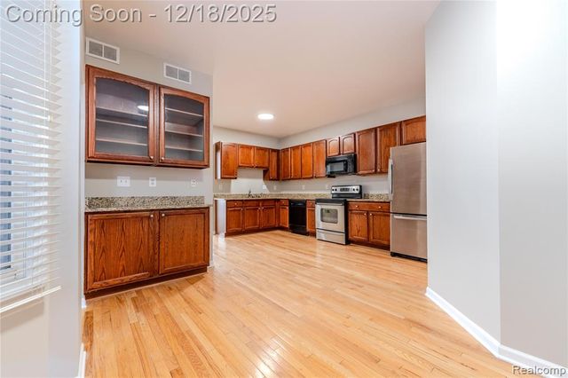 1030 Lorenzo Court, Troy, MI 48085