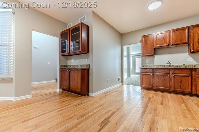 1030 Lorenzo Court, Troy, MI 48085