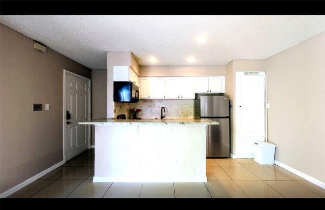 2312 Balsam Drive A303, Arlington, TX 76006