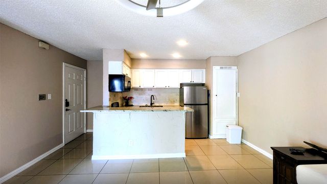 2312 Balsam Drive A303, Arlington, TX 76006