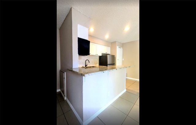 2312 Balsam Drive A303, Arlington, TX 76006