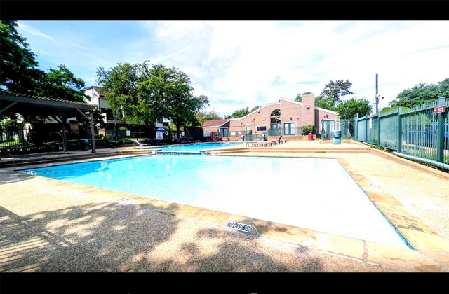 2312 Balsam Drive A303, Arlington, TX 76006