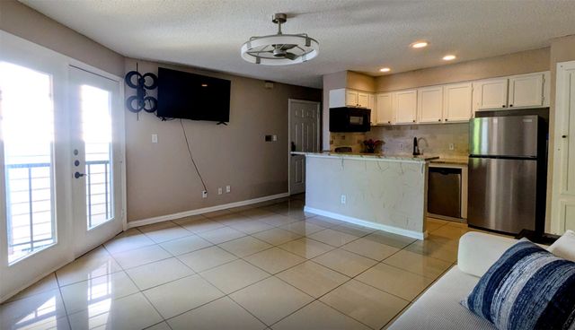 2312 Balsam Drive A303, Arlington, TX 76006