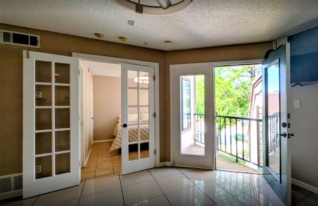 2312 Balsam Drive A303, Arlington, TX 76006