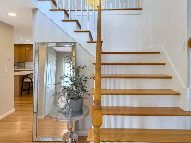 46 Prospect Ave, Hull, MA 02045