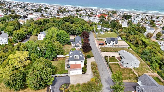 46 Prospect Ave, Hull, MA 02045
