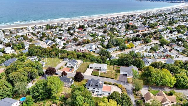46 Prospect Ave, Hull, MA 02045