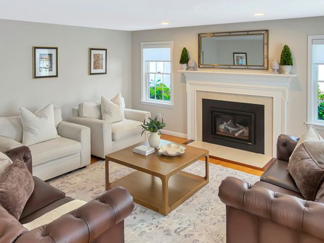 46 Prospect Ave, Hull, MA 02045