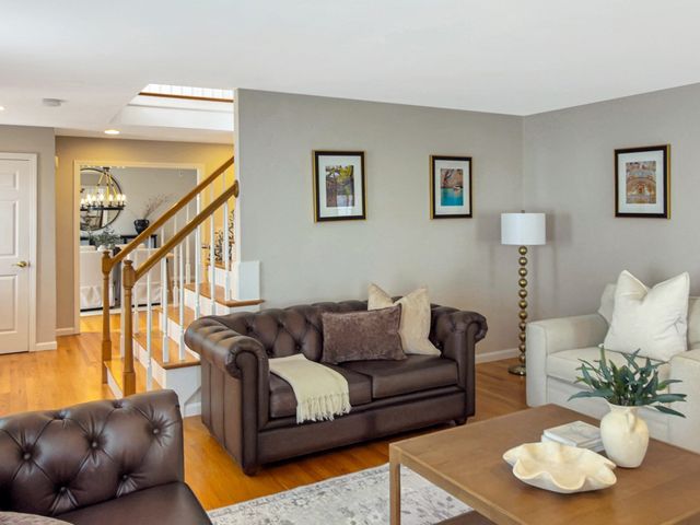 46 Prospect Ave, Hull, MA 02045