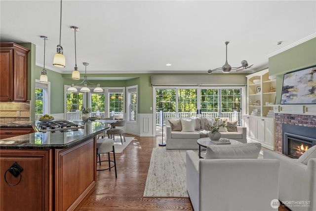 12385 166th Court NE, Redmond, WA 98052