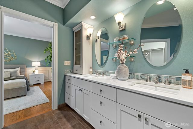 12385 166th Court NE, Redmond, WA 98052