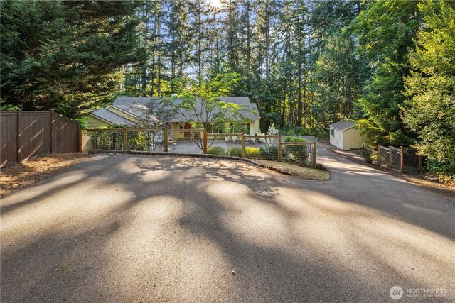 12385 166th Court NE, Redmond, WA 98052
