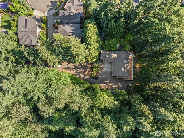 12385 166th Court NE, Redmond, WA 98052
