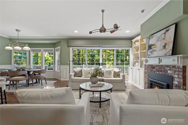 12385 166th Court NE, Redmond, WA 98052