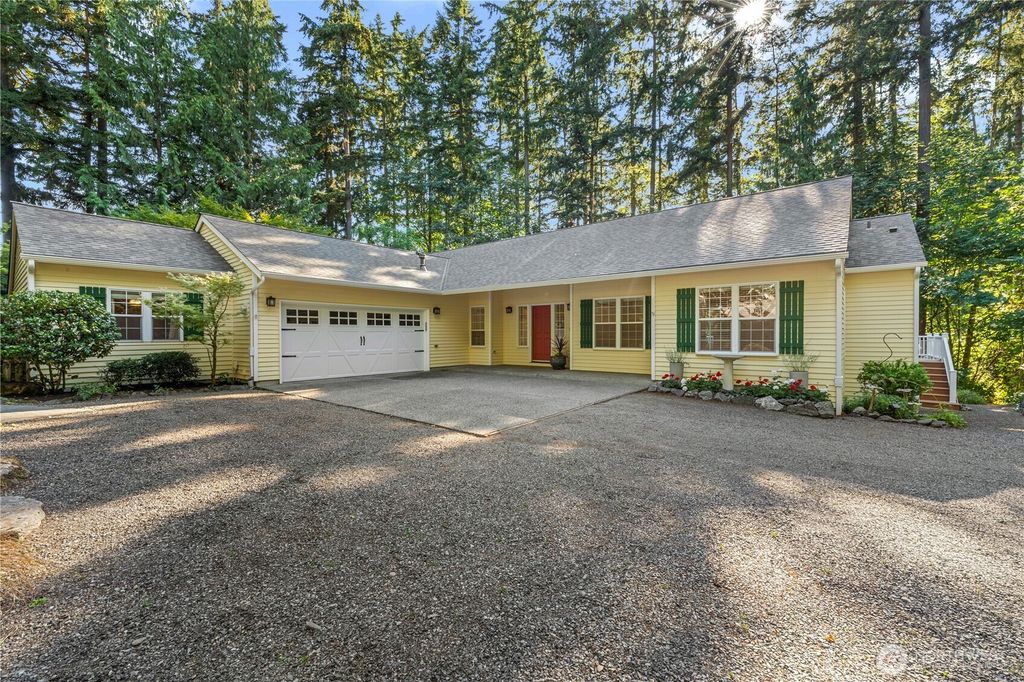 12385 166th Court NE, Redmond, WA 98052