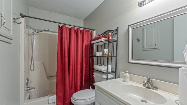 2612 E Kantz Drive, Fayetteville, AR 72703