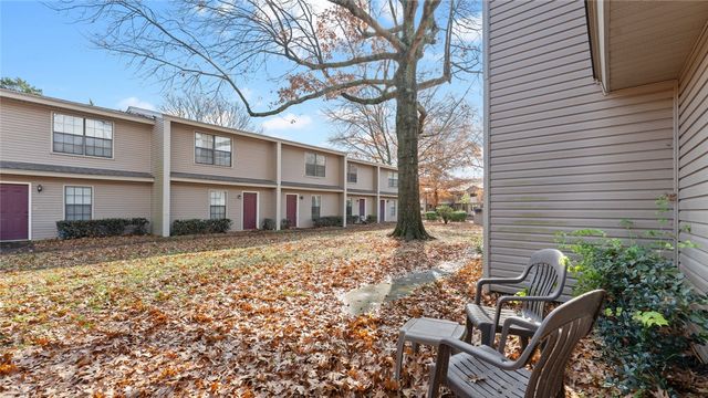 2612 E Kantz Drive, Fayetteville, AR 72703